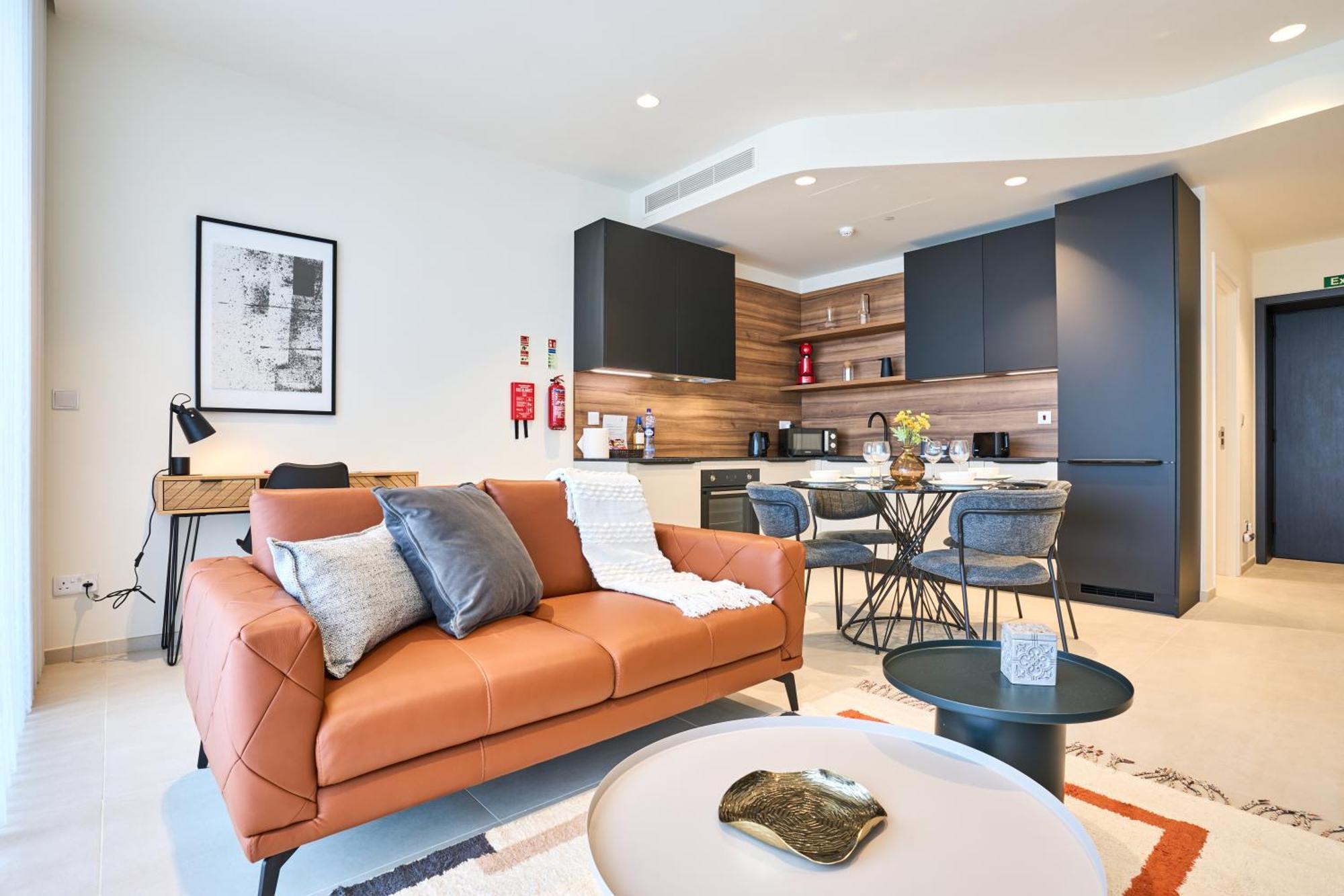 Mercury One Bedroom Haven With Fantastic Views Apartment *