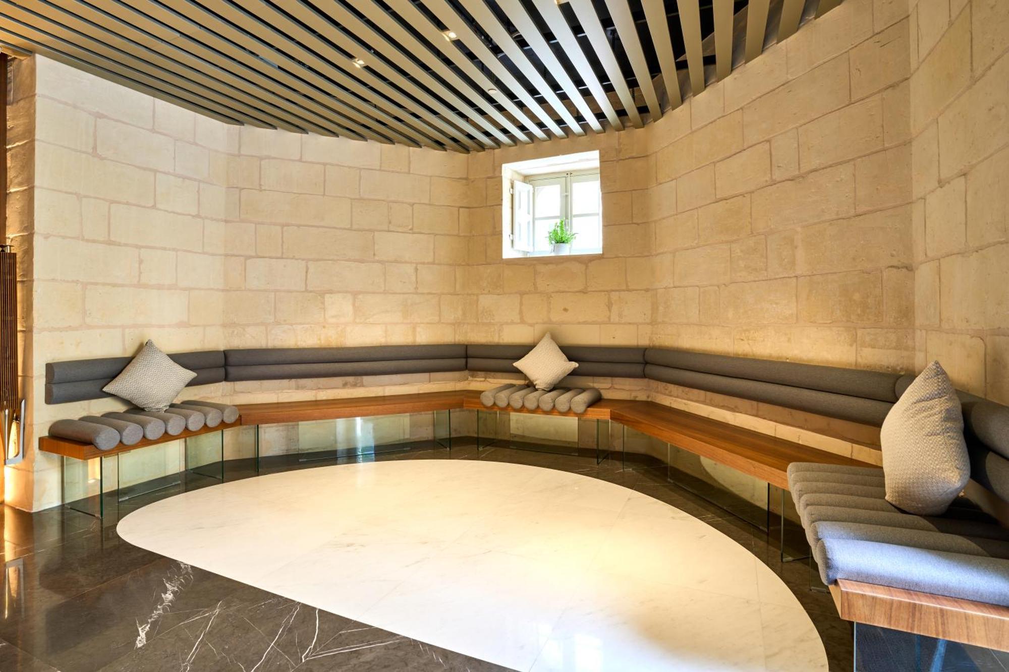 Apartment Mercury One Bedroom Haven With Fantastic Views Saint Julian's