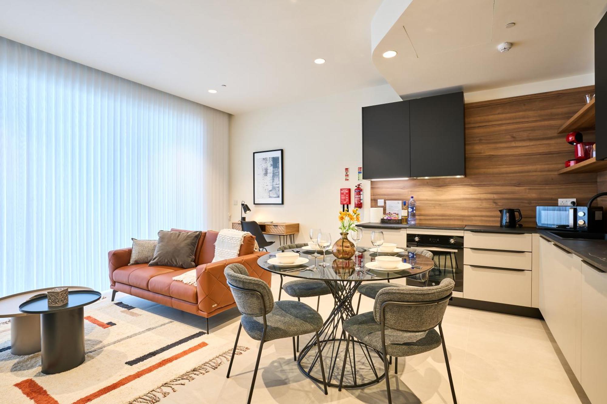 Apartment Mercury One Bedroom Haven With Fantastic Views *